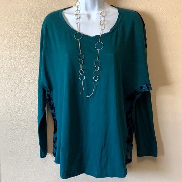 Sundance Emerald Green Tshirt Embossed sheer back - Picture 1 of 6